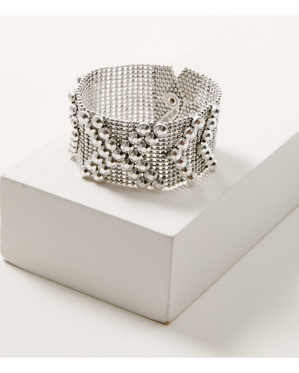 Women's Lainey Wilson Metal Meadows Beaded Snap Bracelet