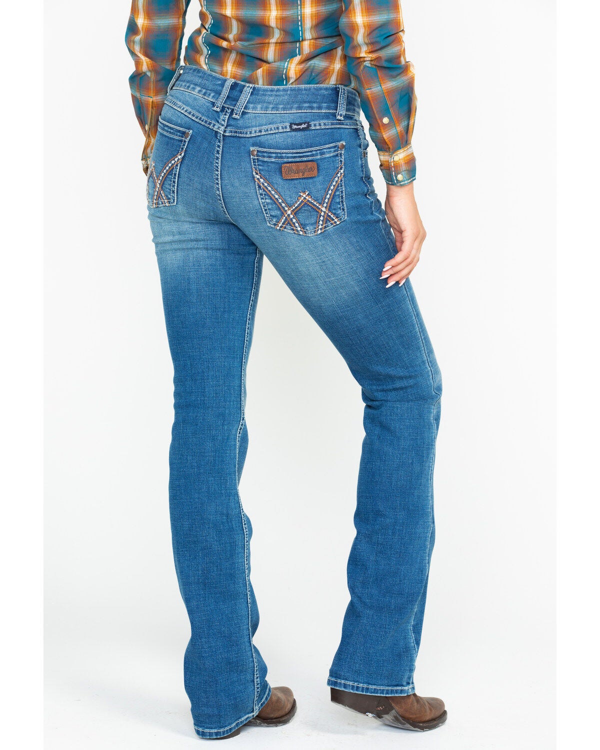 Women's Wrangler Retro Mae Deadwood Light Wash Mid Rise Bootcut Jeans