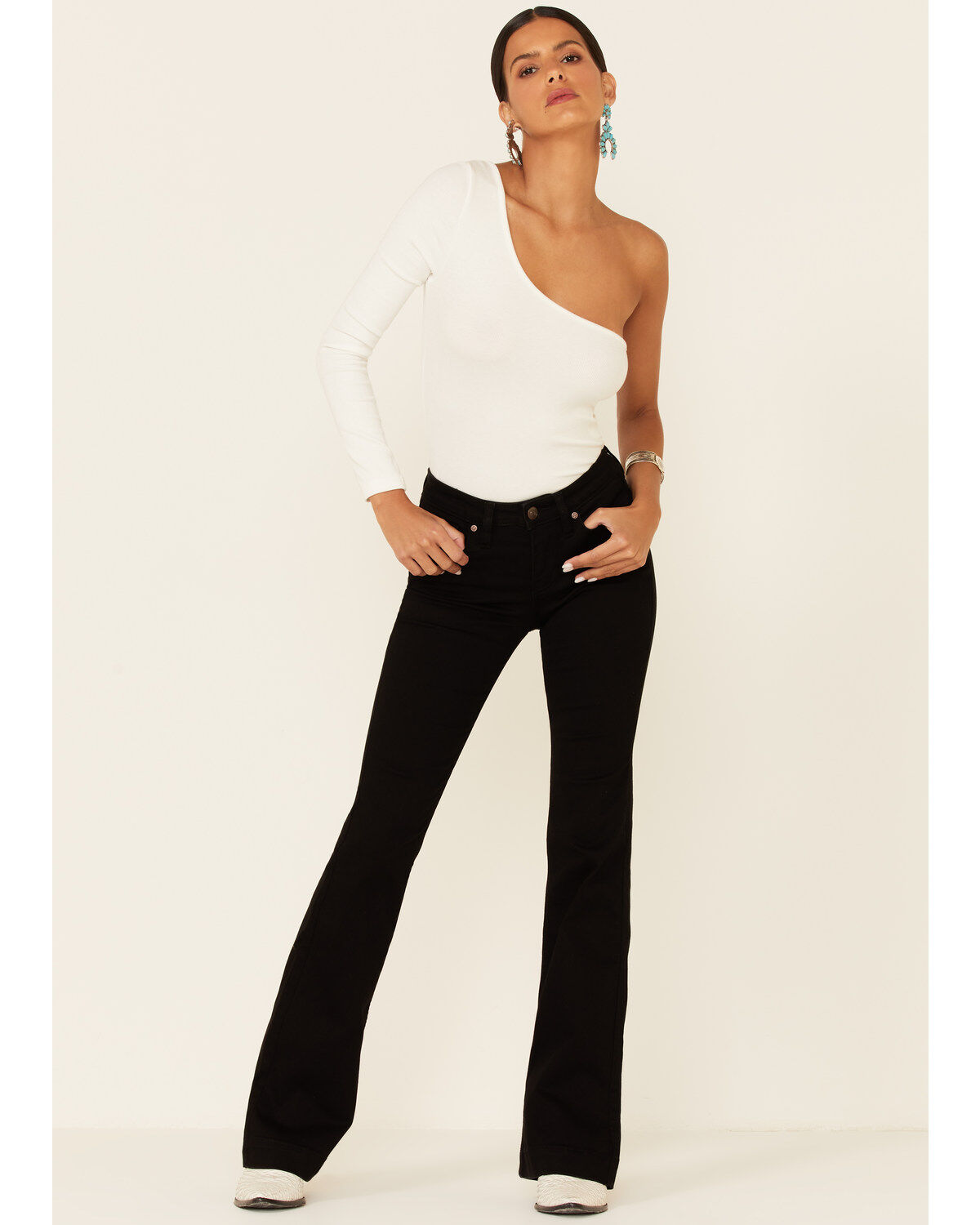 Women's Shyanne Seamed Pockets Mid Rise Bootcut Jeans
