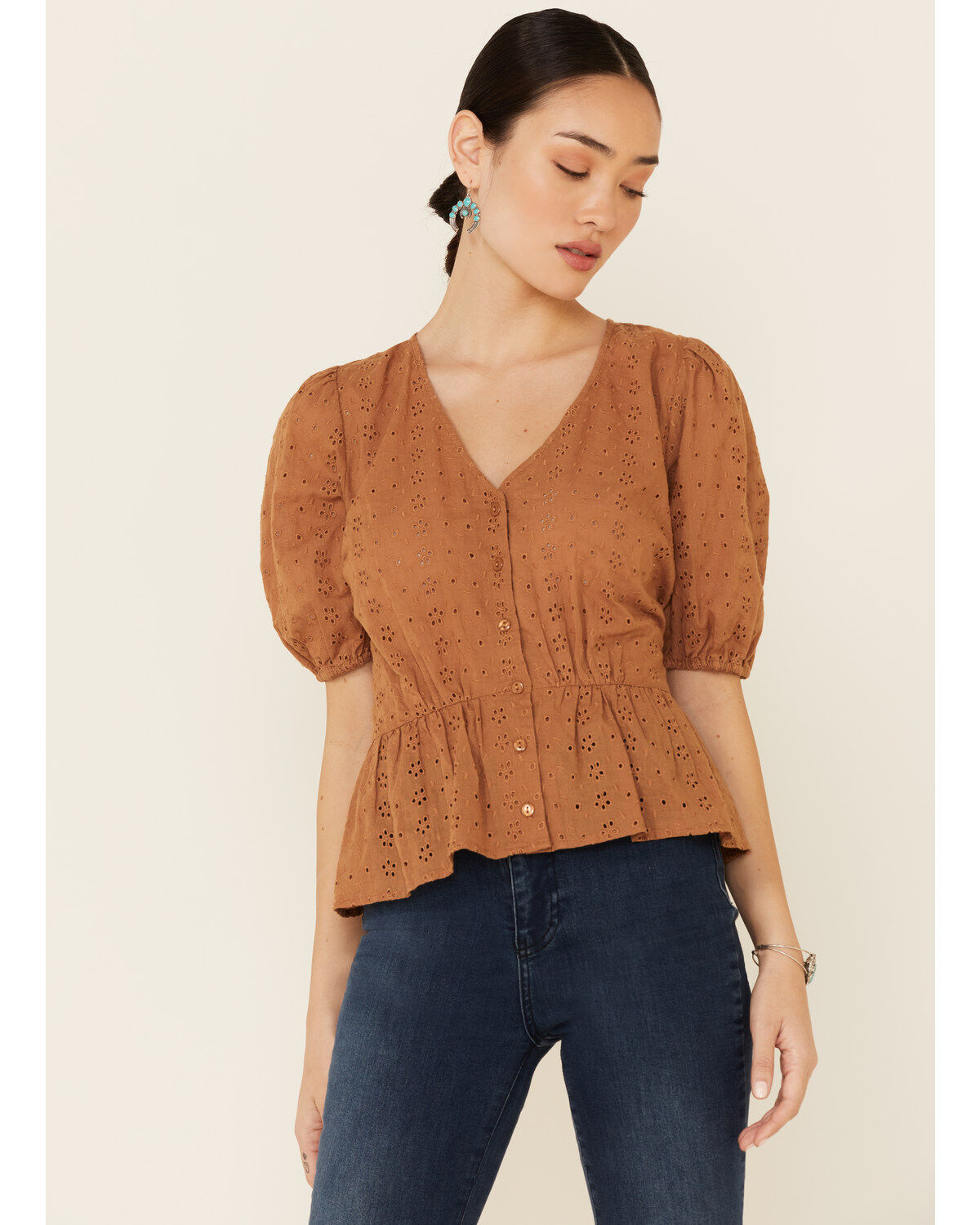 Women's Wishlist Eyelet Peplum Short Sleeve Top
