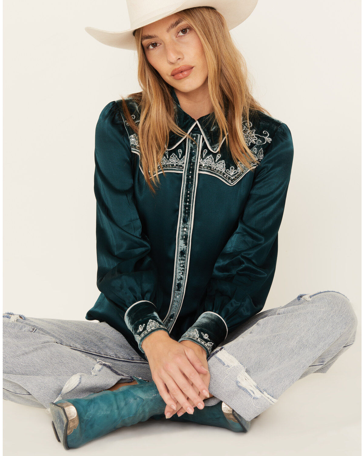 Women's Shyanne Embellished Velvet Long Sleeve Button-Down Western Shi
