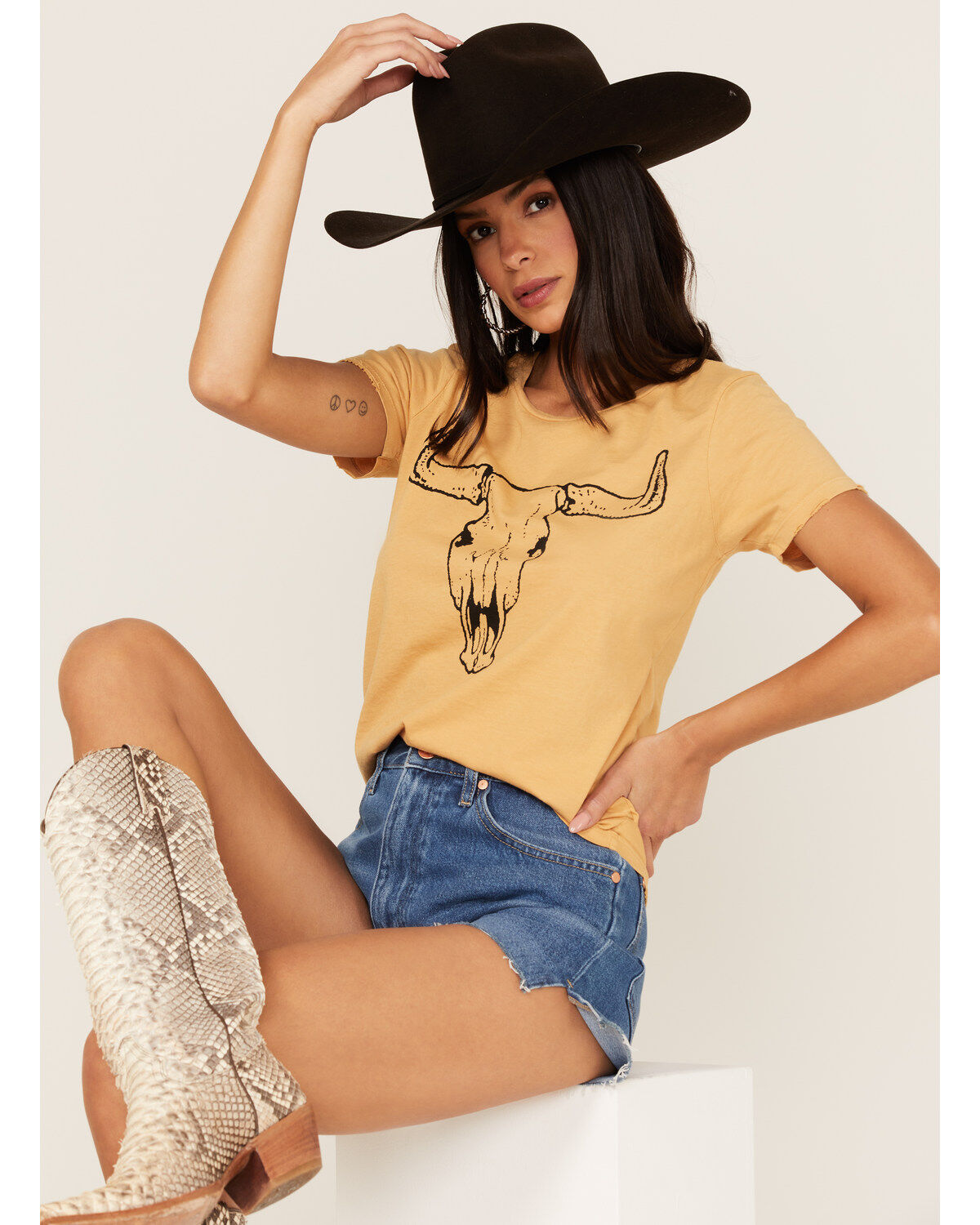 Women's Bandit Steer Head Graphic Tee