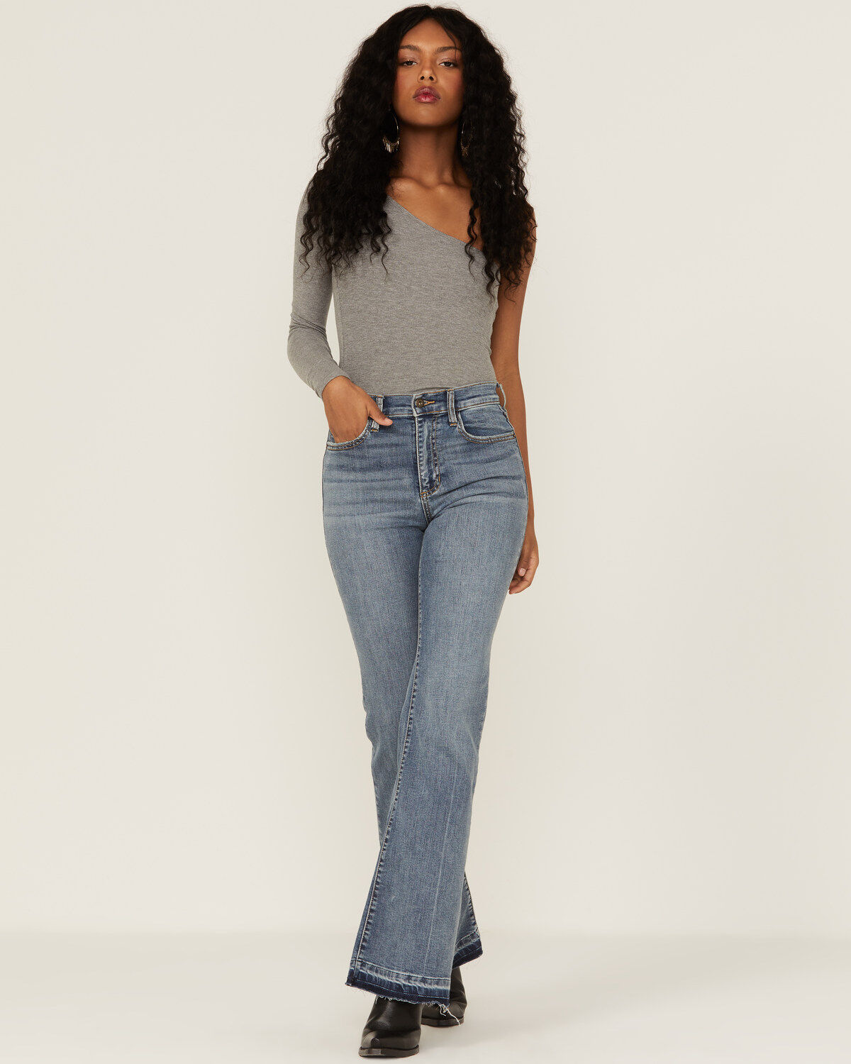 Women's Sneak Peek Vintage High Rise Release Hem Flare Jeans