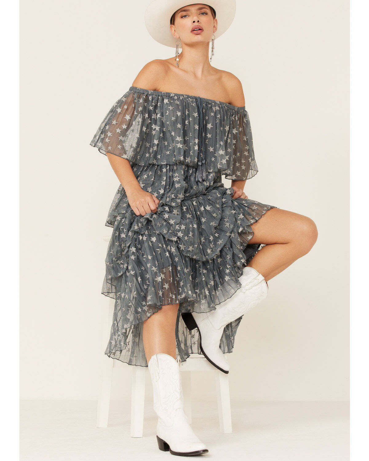 Women's Z&L Off-the-Shoulder Star Print Tiered Midi Dress