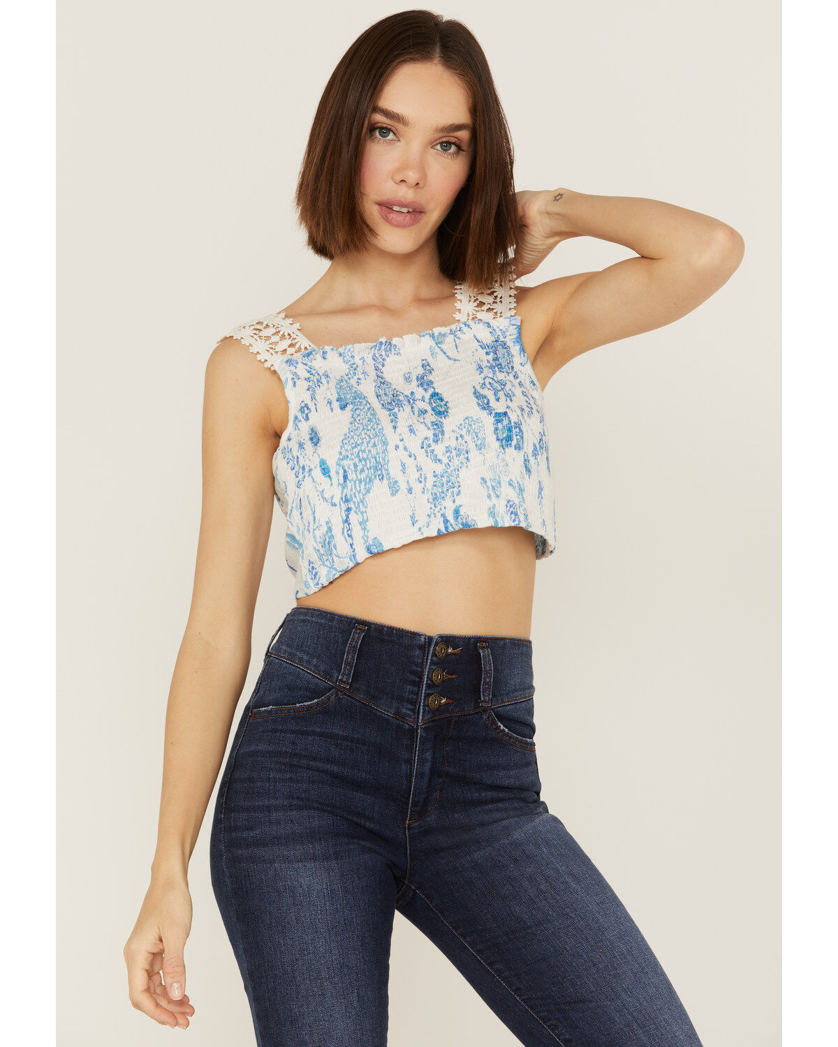 Women's Z&L Delphi Print Smocked Tie Back Sleeveless Crop Top