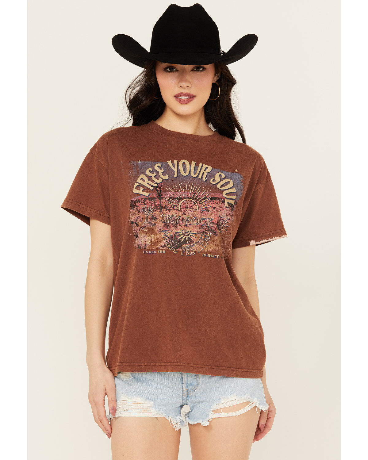 Women's Cleo + Wolf Free Your Soul Short Sleeve Cropped Graphic Tee
