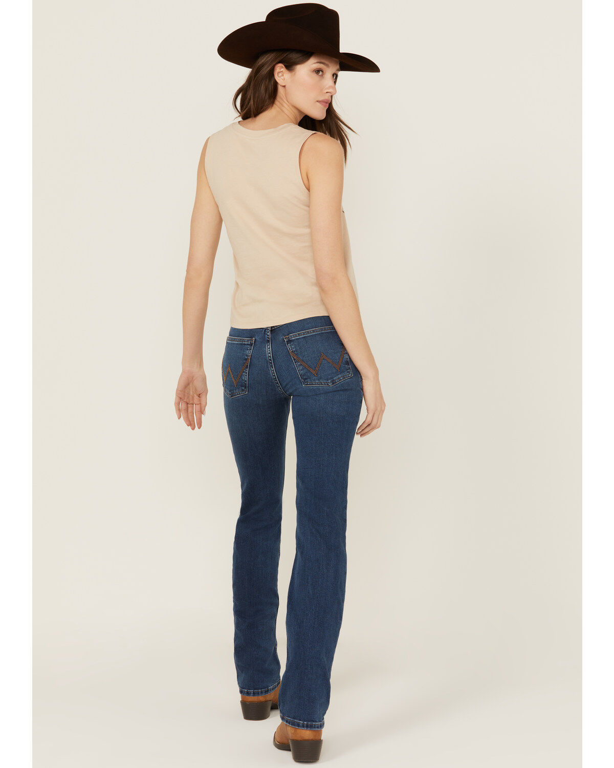 Women's Wrangler Jennifer Dark Wash Mid Rise Willow Ultimate Riding St