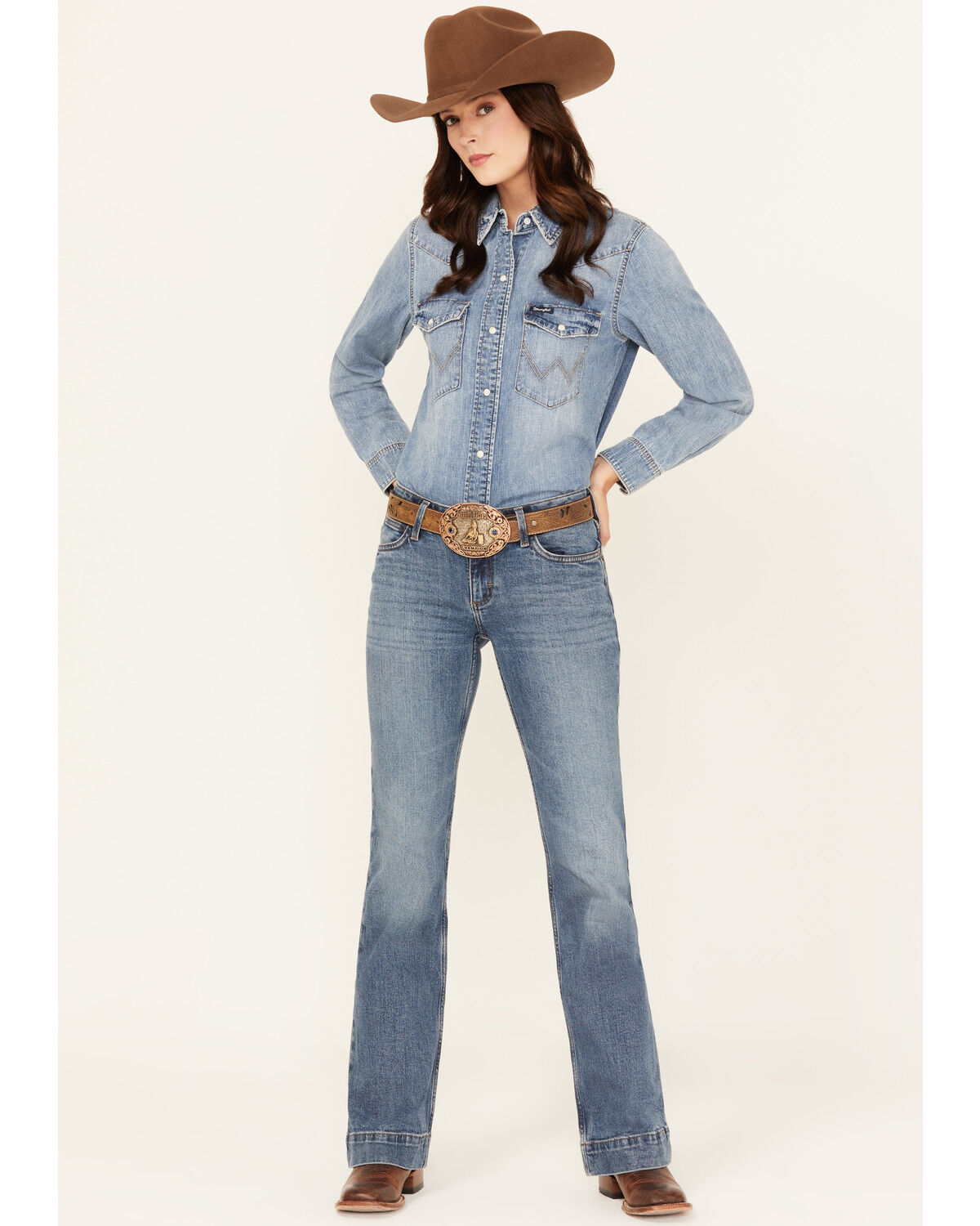 Women's Wrangler Retro Medium Wash Iris Mid Rise Trouser Stretch Denim