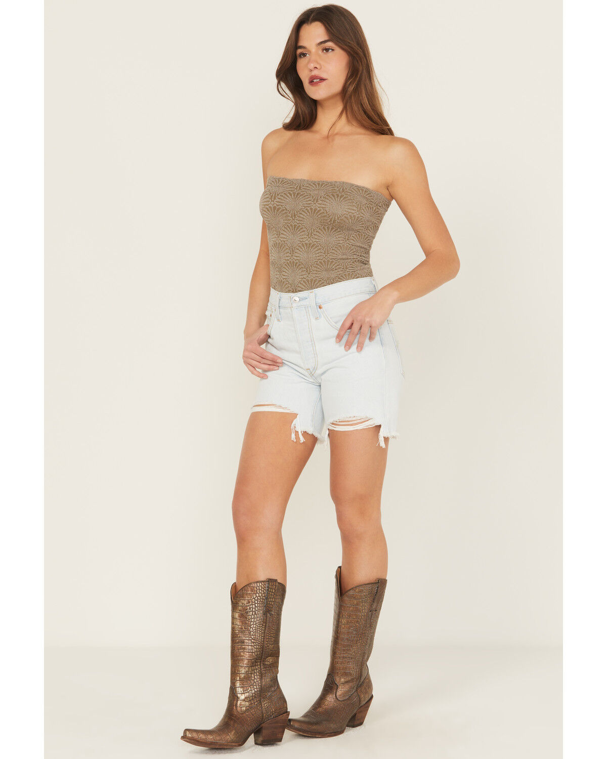 Women's Levi's 501 Fade Off Light Wash High Rise Mid Thigh Denim Shor