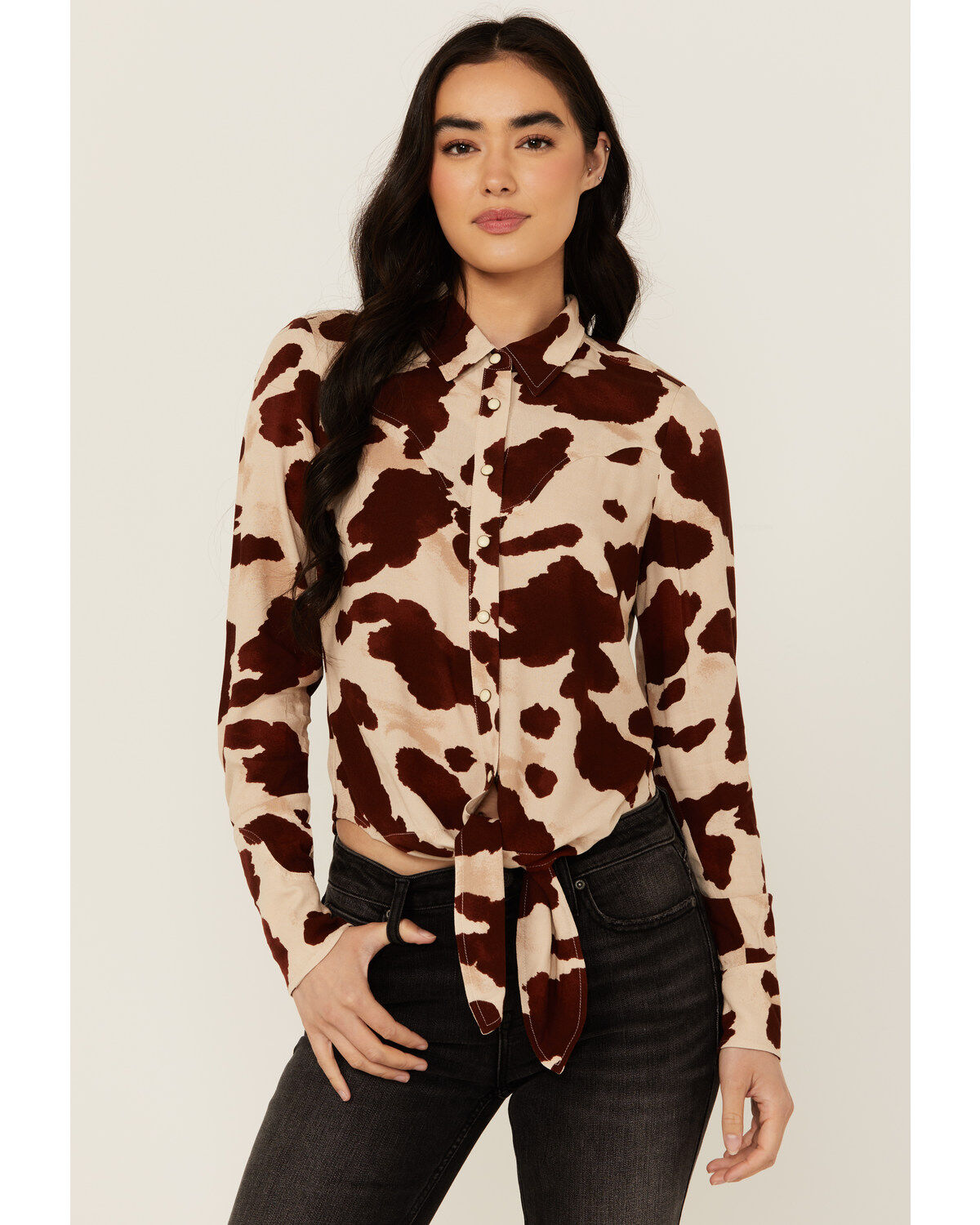 Women's Idyllwind Jeny Cow Print Long Sleeve Snap Tie-Front Western Sh