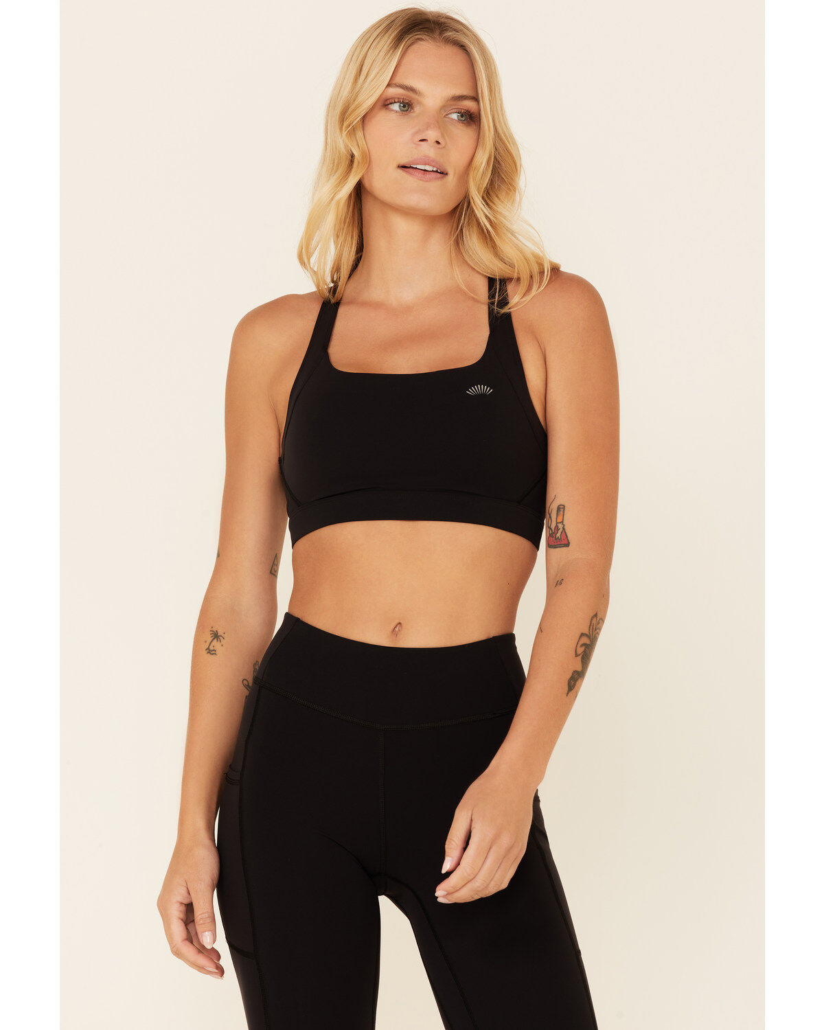 Women's Shyanne Solid Riding Sports Bra
