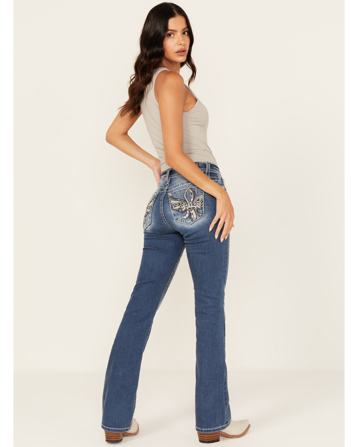 Women's Miss Me Medium Wash Mid Rise Fleur de Lis Pocket 32" Bootcut S