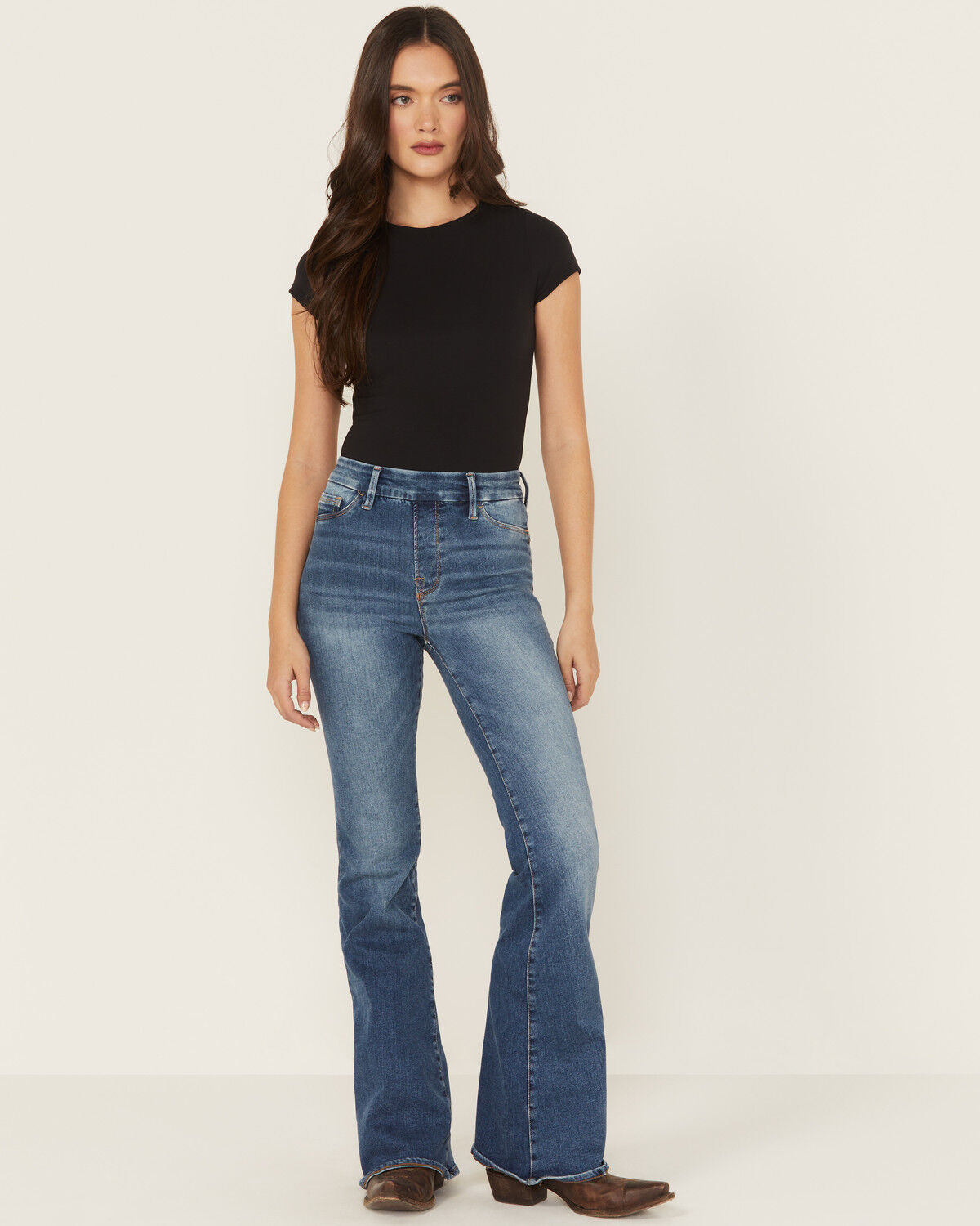 Women's Good American Good Legs Medium Wash High Rise Pull-On Flare Je