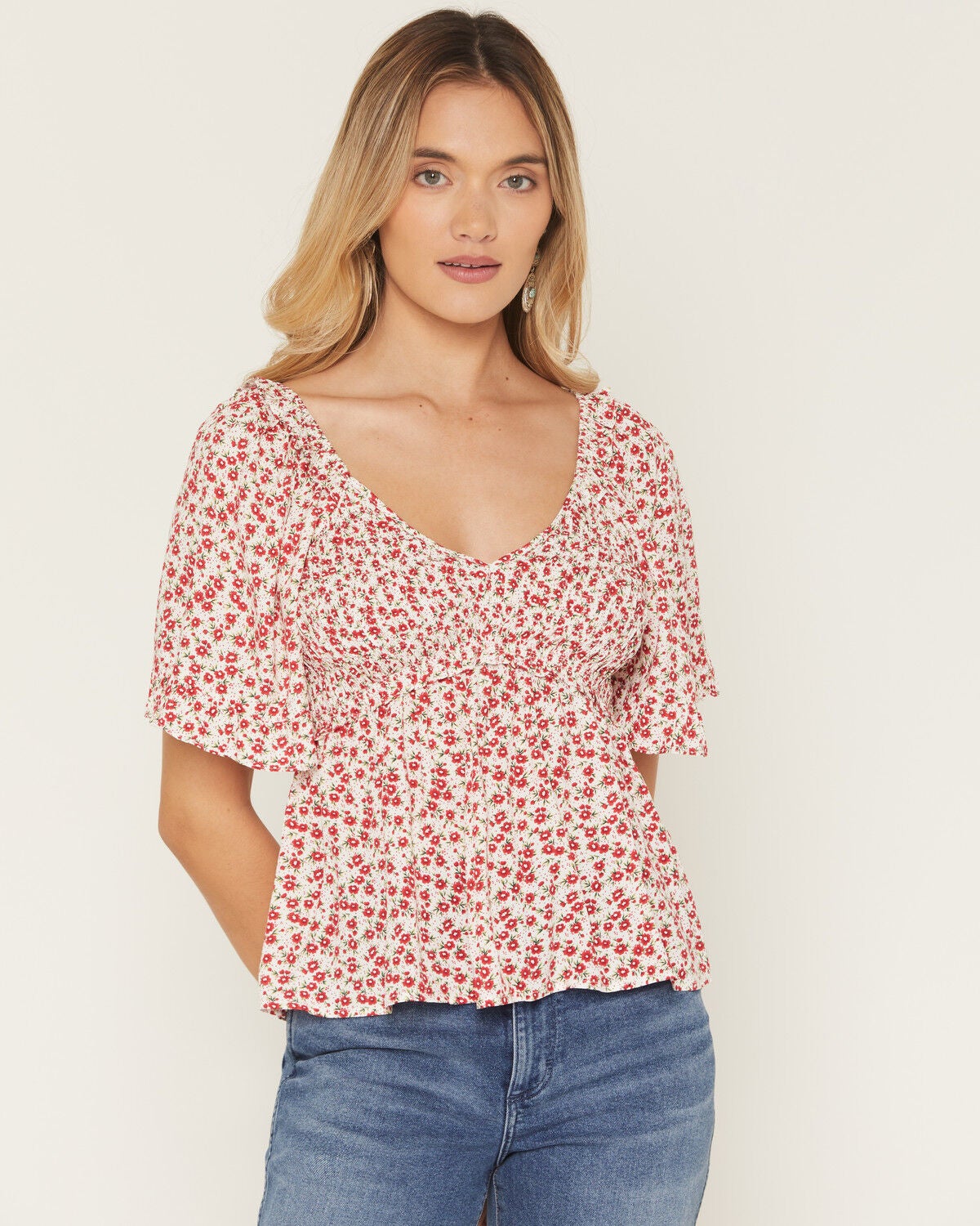 Women's Yura Boot Barn Exclusive Ditsy Floral Smocked Short Sleeve Top