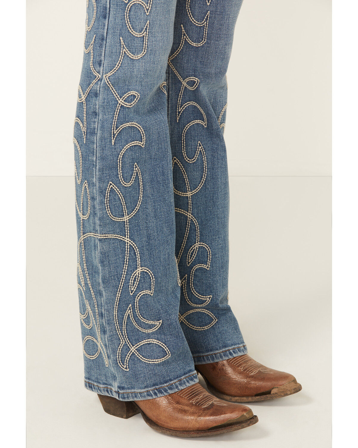 Idyllwind Women's Arbor Medium Wash Legend High Rise Bootcut Super Stretch Denim Jeans