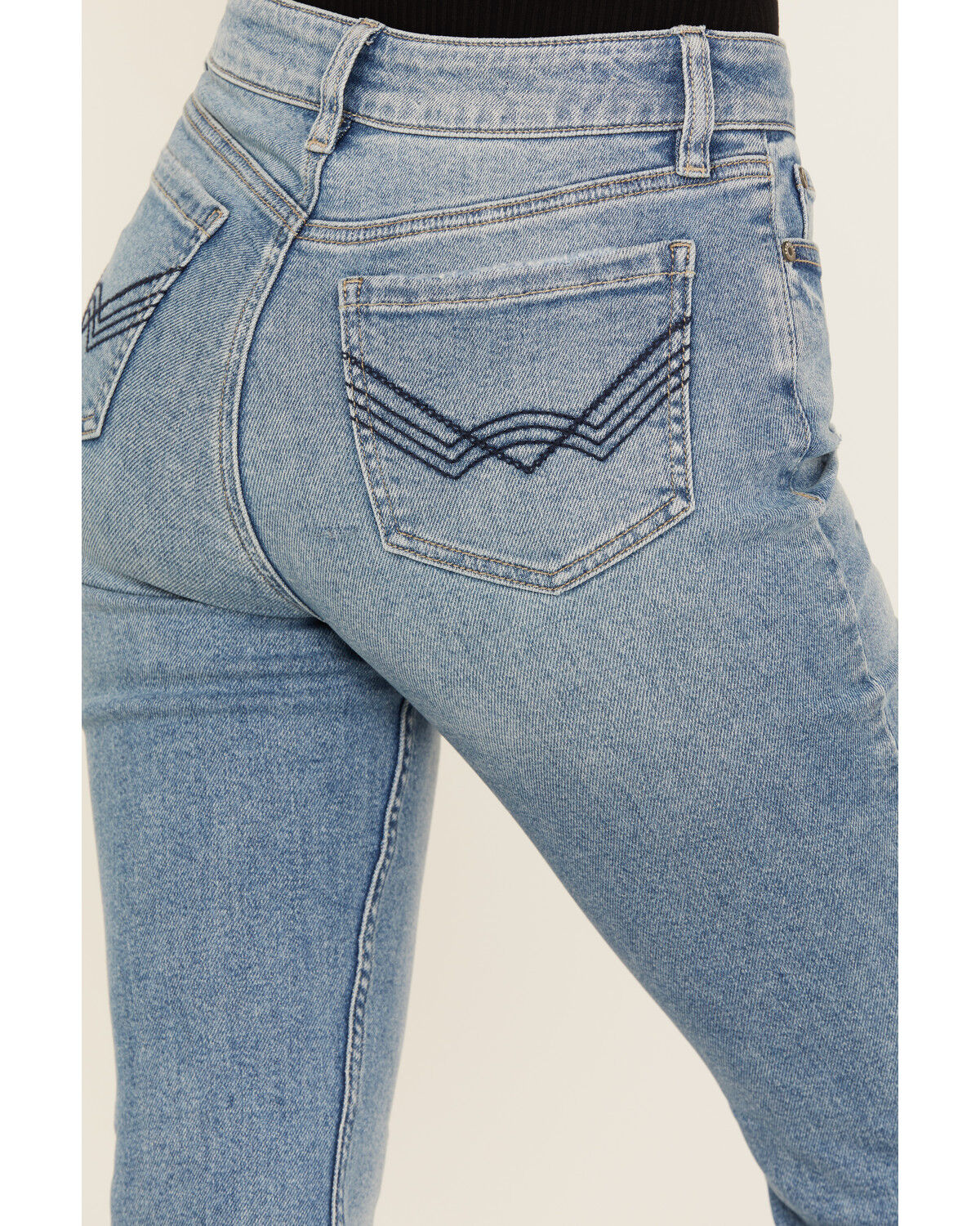 Image #4 - Idyllwind Women's Arbor Medium Wash Outlaw High Rise Flare Super Stretch Denim Jeans, Medium Wash, hi-res