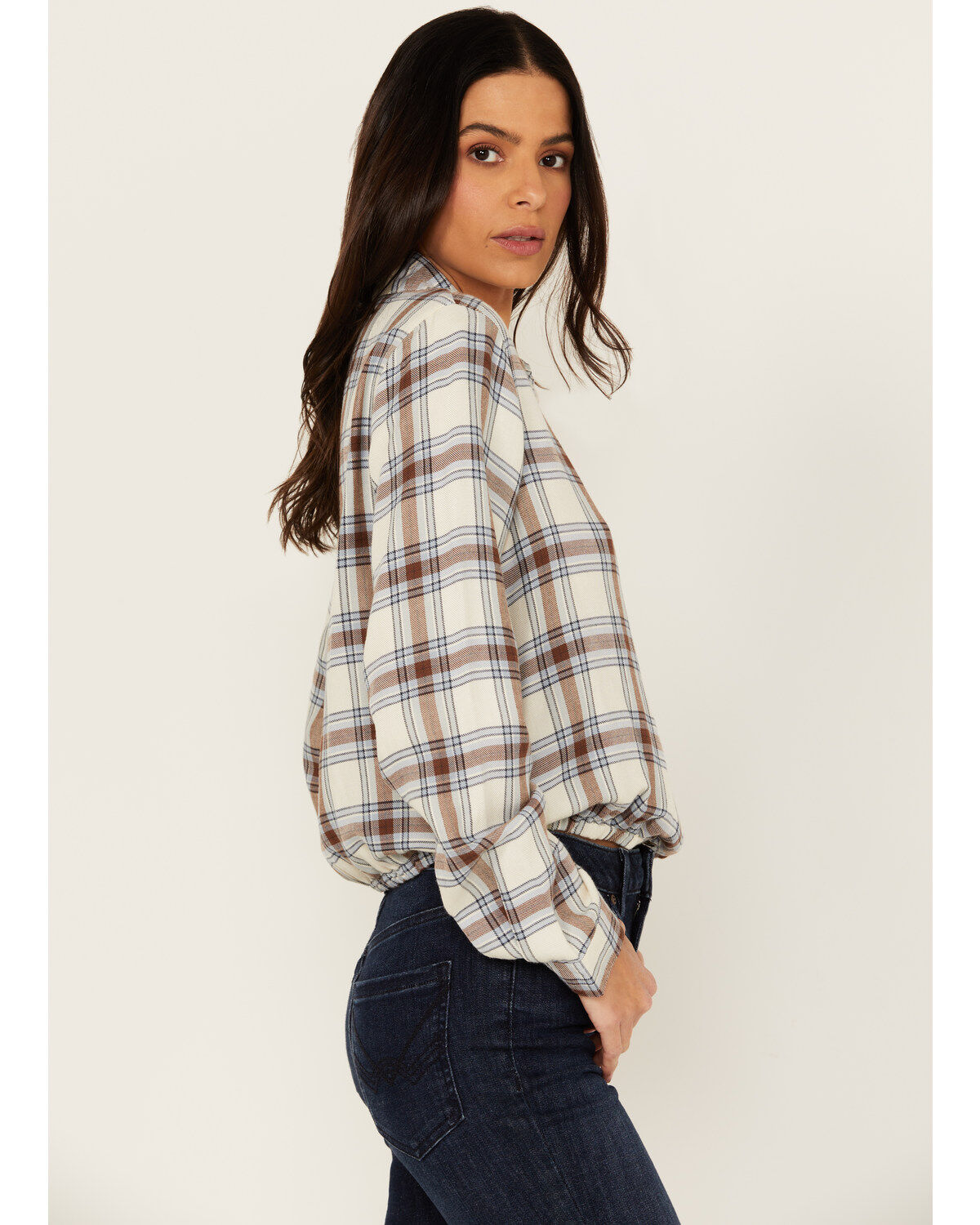 Image #2 - Cleo + Wolf Women's Amy Plaid Print Button-Up Cropped Long Sleeve Flannel Shirt, Cream, hi-res