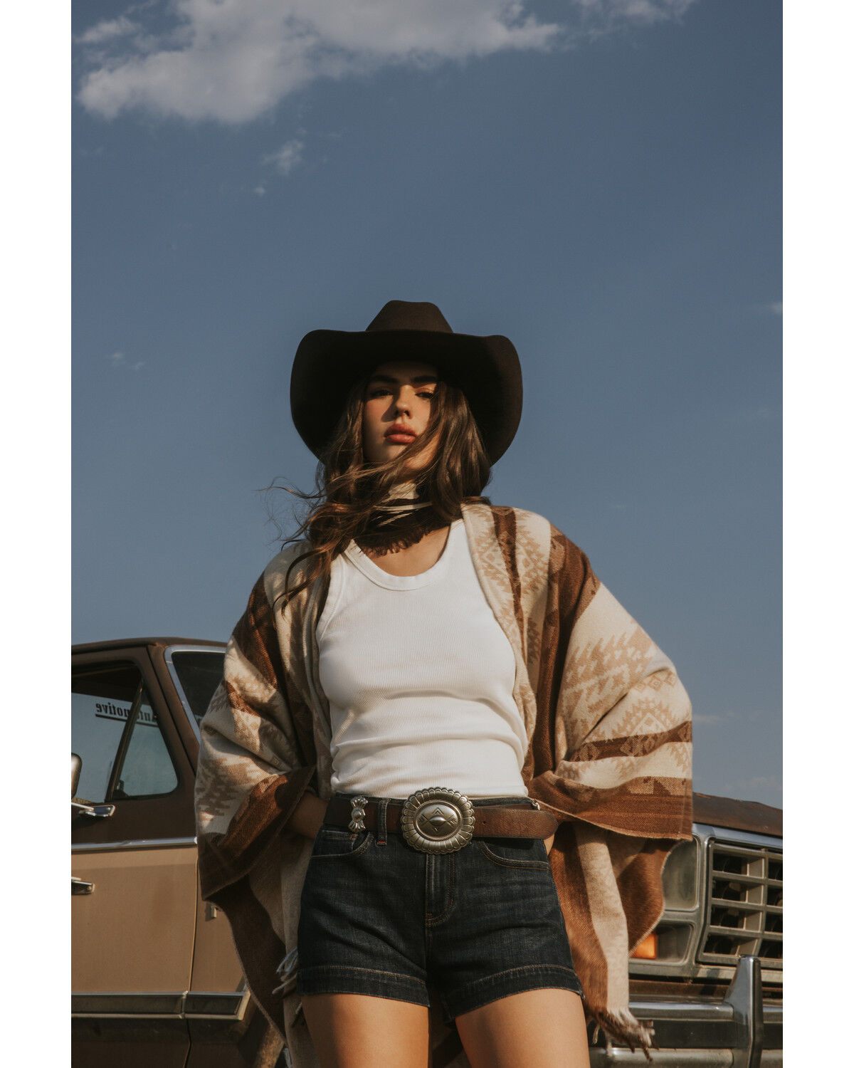 Idyllwind Women's Edsel Southwestern Print Shawl, Light Blue, hi-res