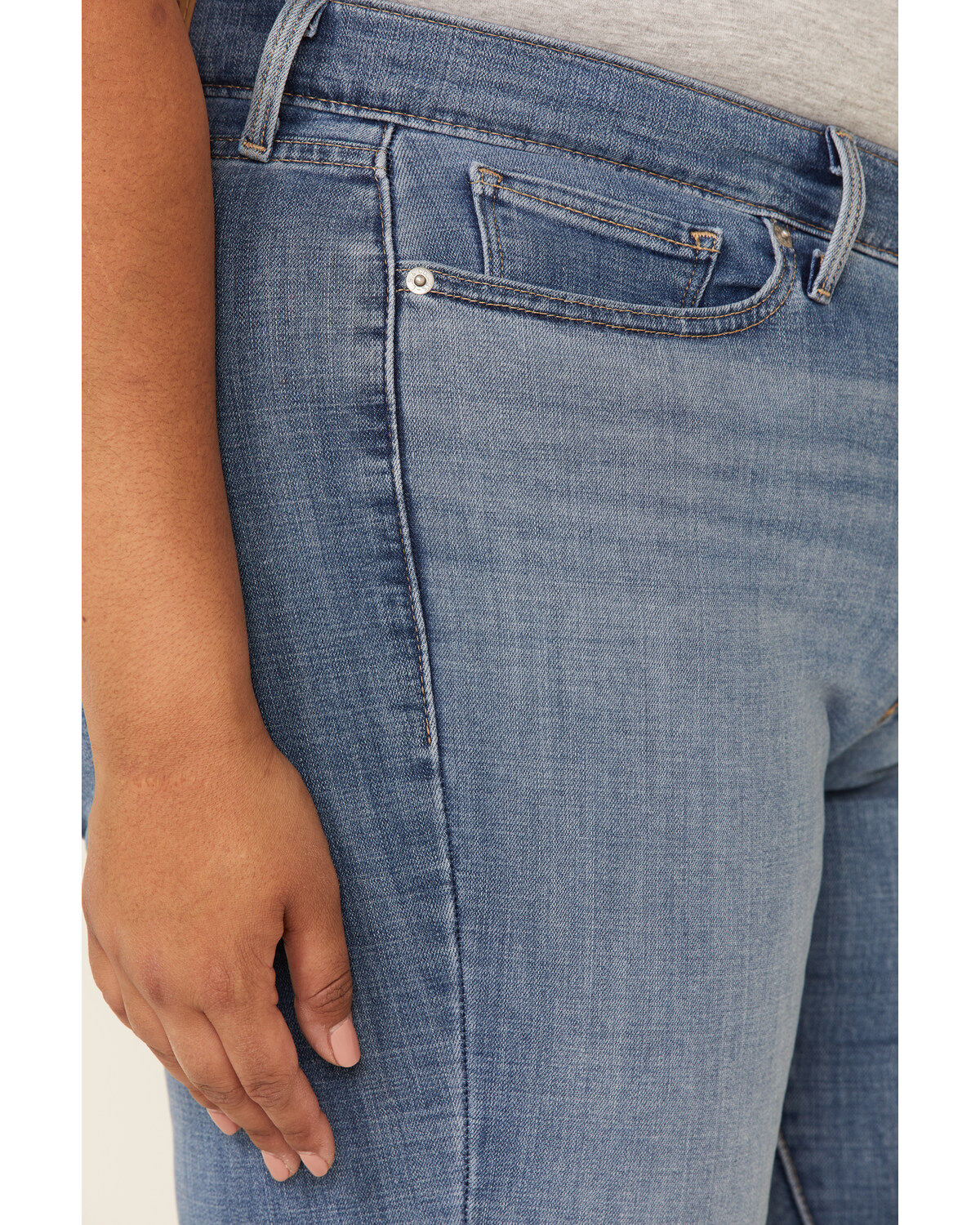 Image #3 - Levi's Women's Late Afternoon Medium Wash Classic Straight Jeans- Plus, Blue, hi-res