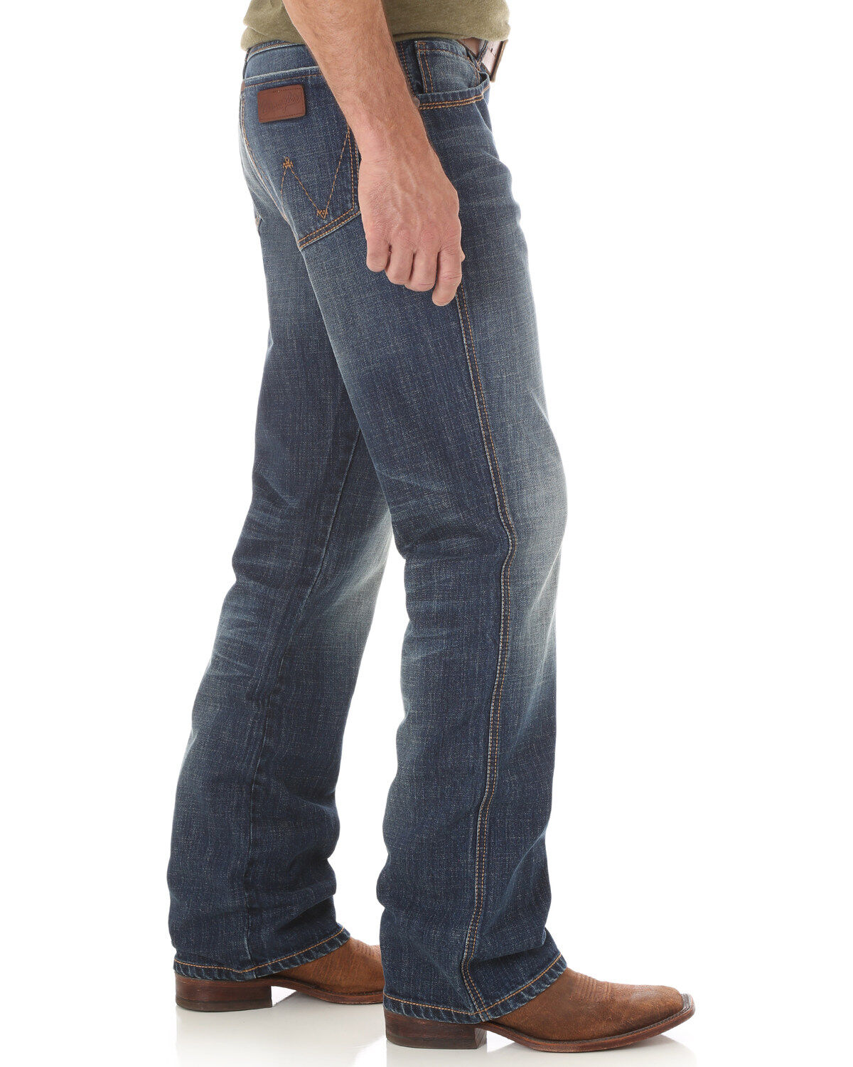 mens wrangler relaxed boot cut jeans