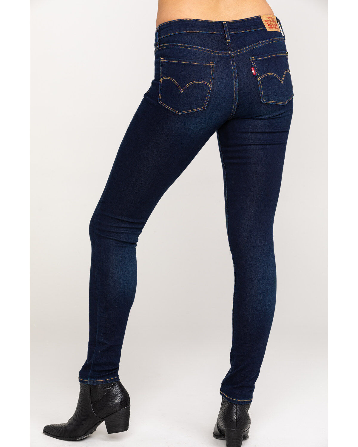 womens levis 711