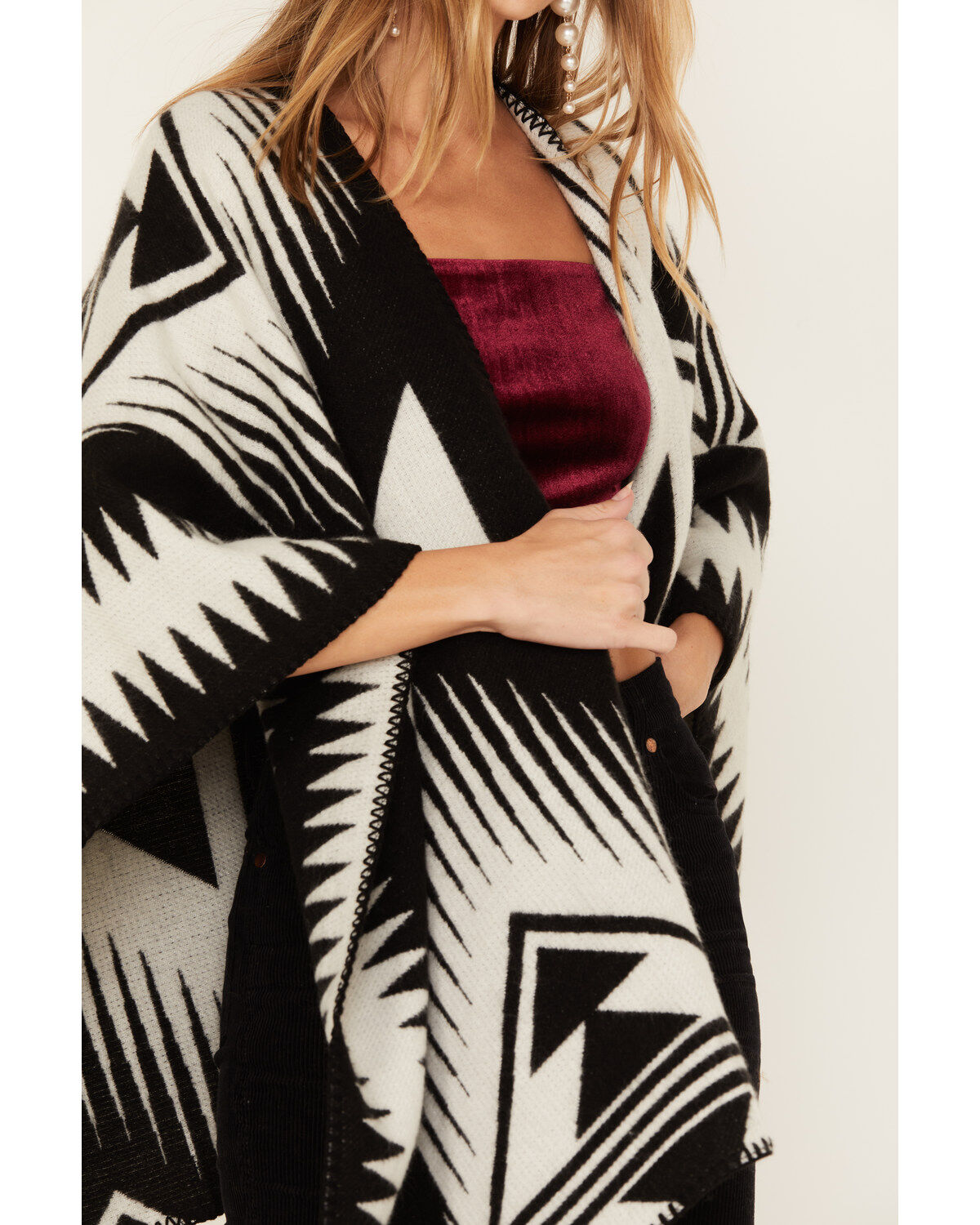Image #3 - Shyanne Women's Deco Print Blanket Shawl, Black, hi-res