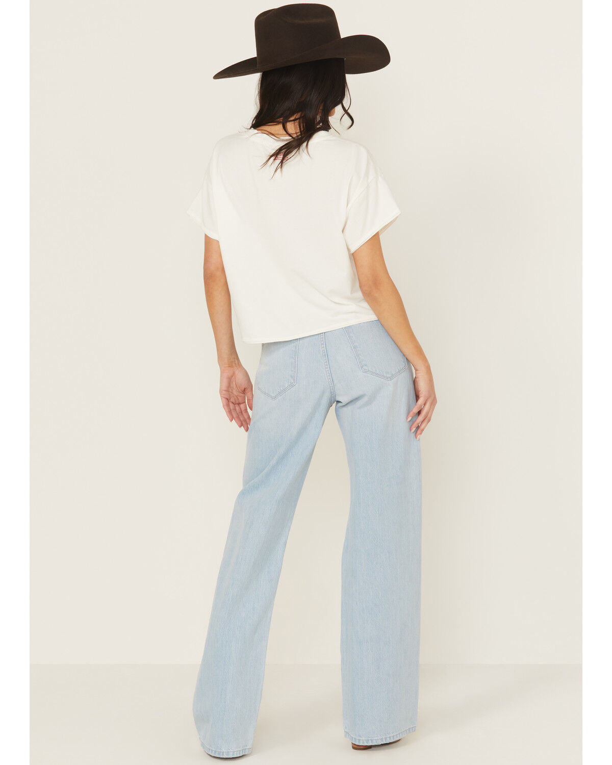 Product Name:  Ariat Women's Tomboy Light Wash Ultra High Rise Straight Denim Jeans
