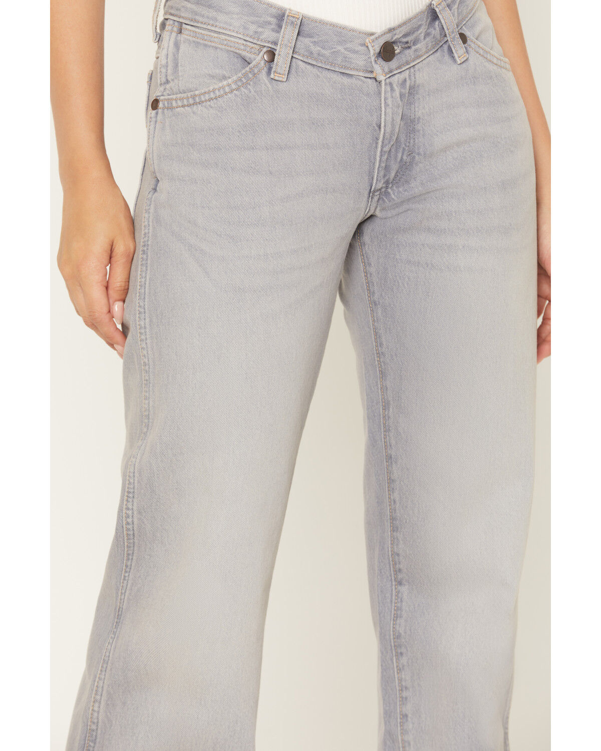 Wrangler Women's Haute Haze Low Rise Cowboy Straight Denim Jeans