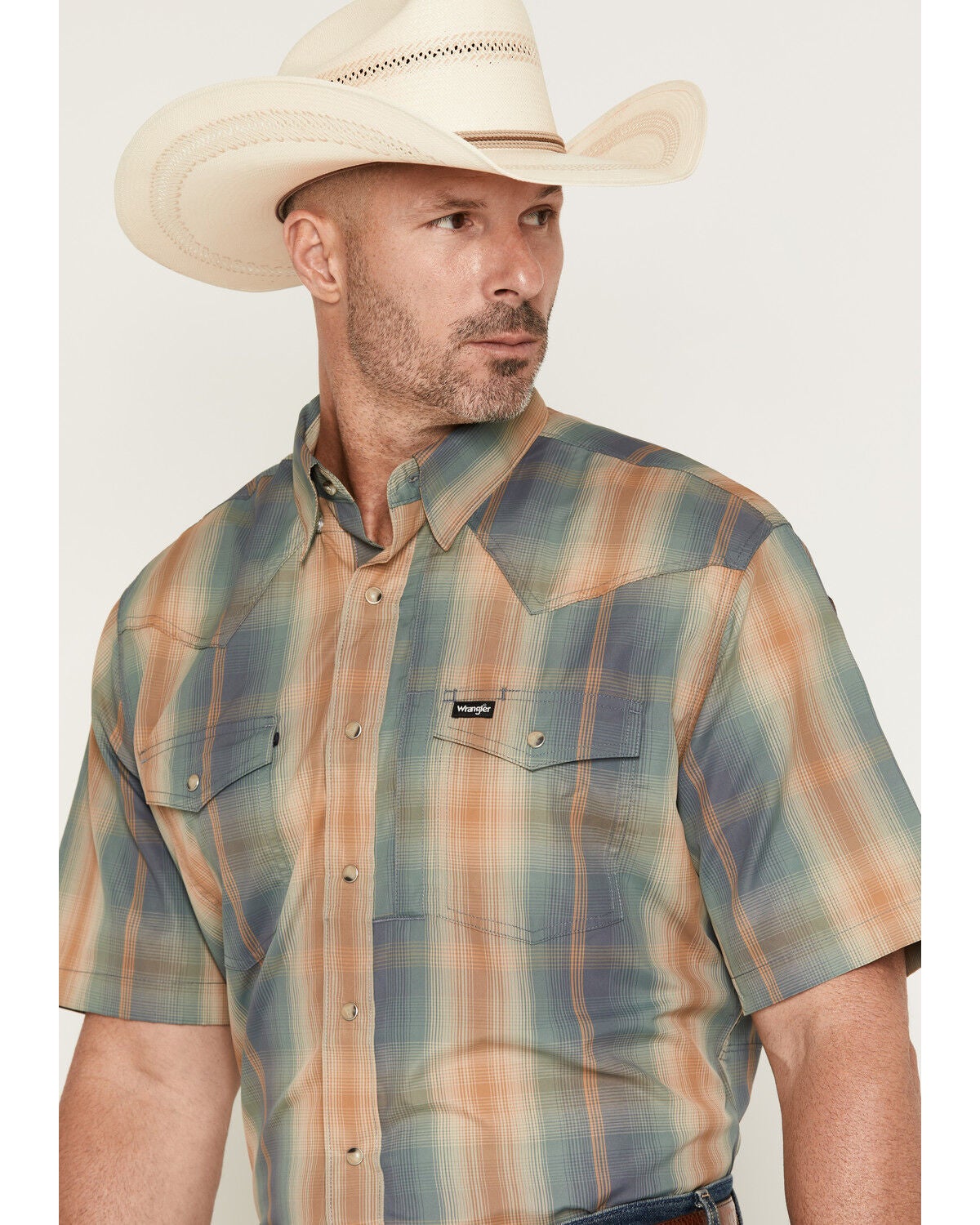 Image #2 - Wrangler Men's ATG Turbulence Plaid Print Short Sleeve Snap Performance Western Shirt - Big, Multi, hi-res