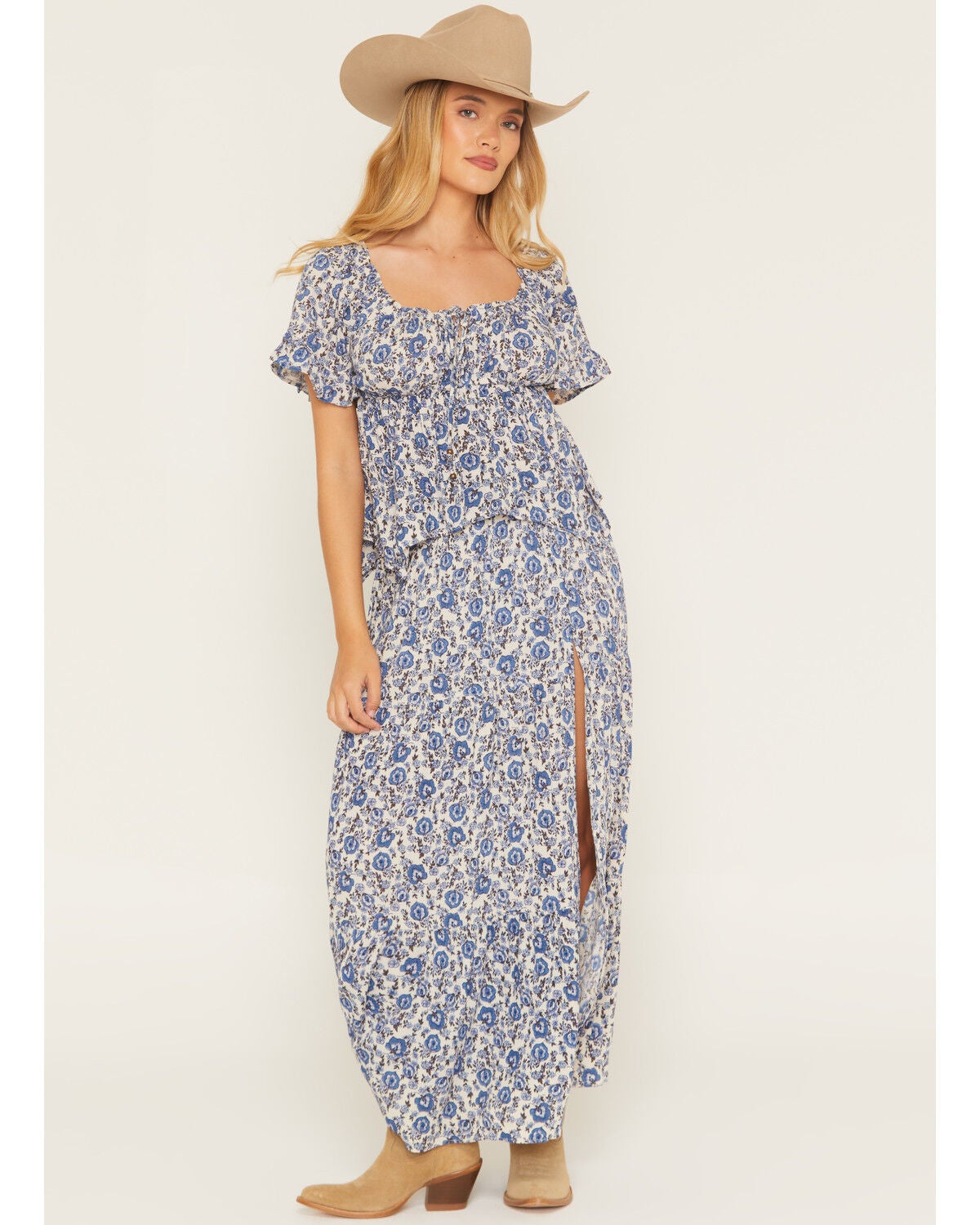 Image #1 - Angie Women's Floral Print Short Sleeve Hanky Hem Top, Blue, hi-res