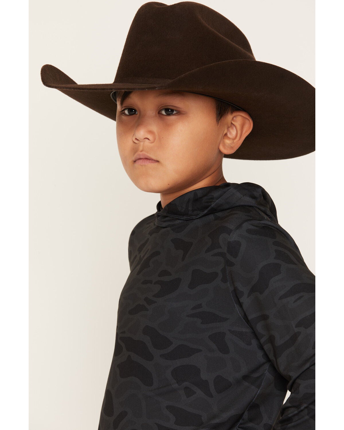 Image #2 - Burlebo Boys' Camo Print Hooded Stretch Performance Shirt, Black, hi-res