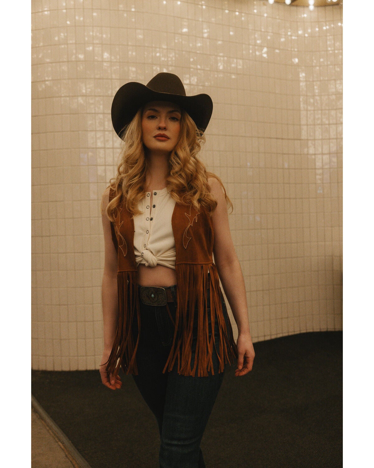 Idyllwind Women's Pike Boot Stitch Fringe Faux Suede Vest, Caramel, hi-res