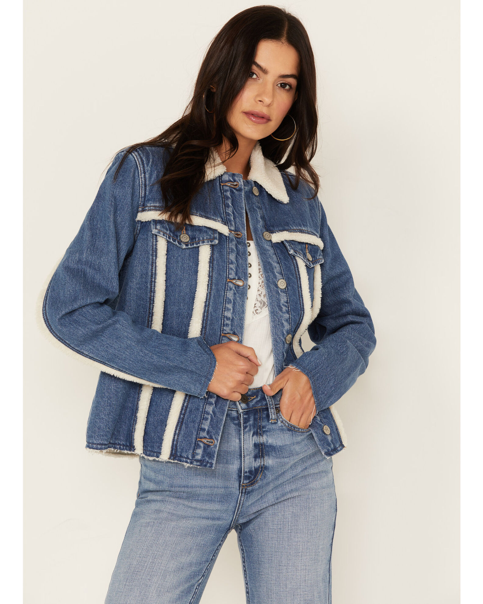 Idyllwind Women s Medium Wash Sherpa Lined Denim Jacket Boot Barn