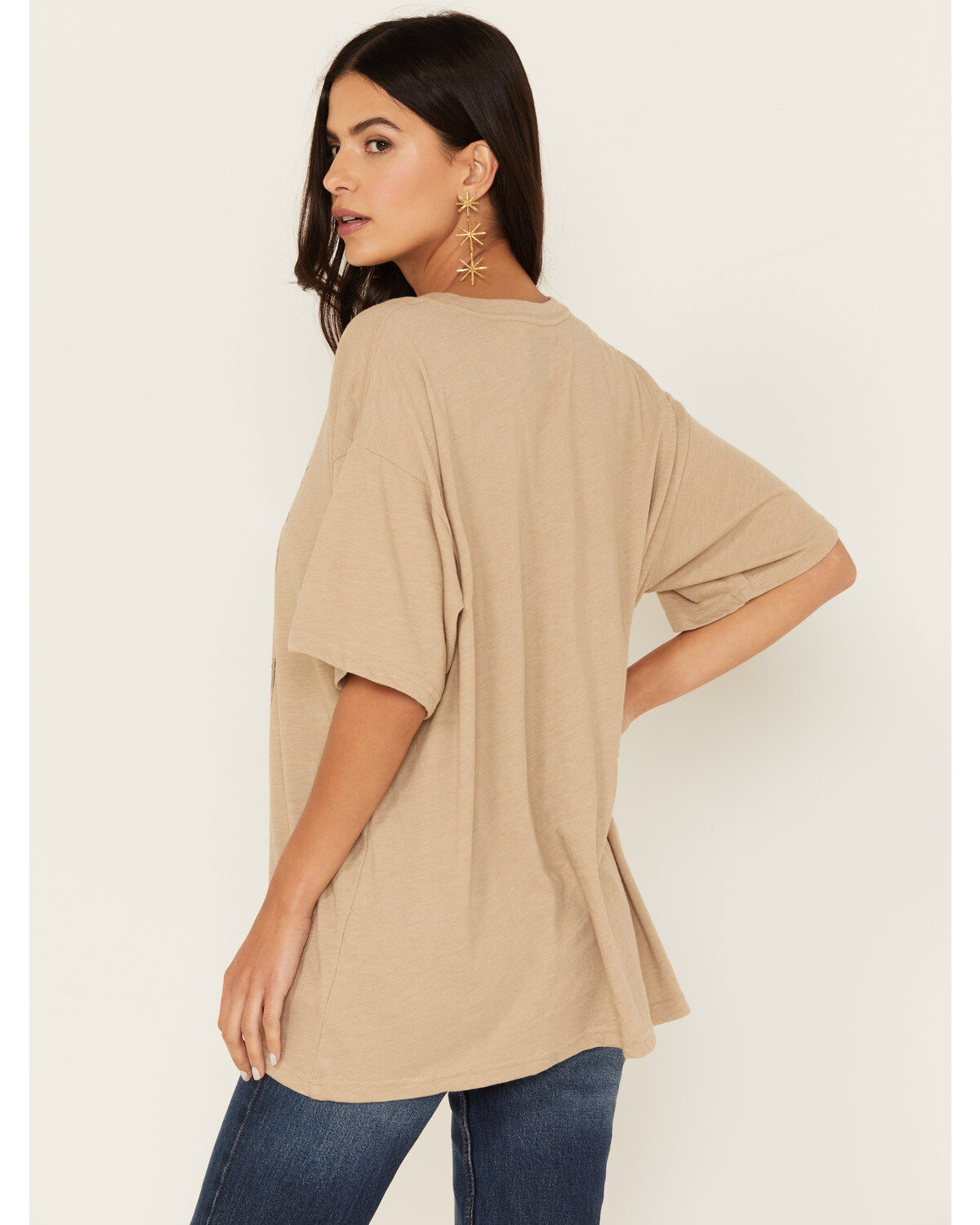 Image #4 - Wrangler Women's Yellowstone Rip Wheeler Ranch Hand Oversized Short Sleeve Graphic Tee, Grey, hi-res