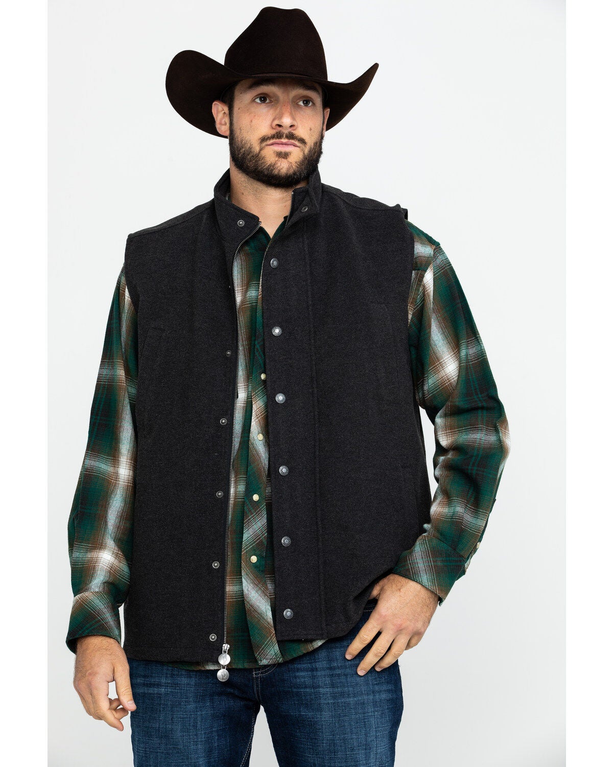 Outback Trading Co. Men's Oaks Vest, Black, hi-res