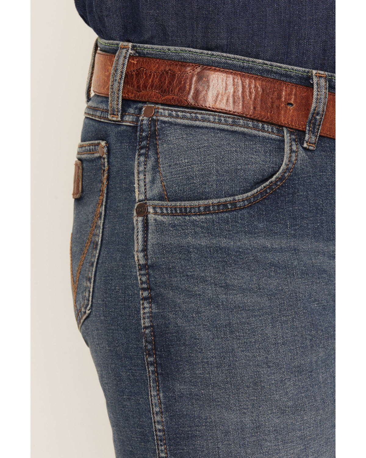 Image #2 - Wrangler Retro Men's 88MWZ Whiskey Dark Wash Slim Straight Stretch Denim Jeans, Dark Wash, hi-res