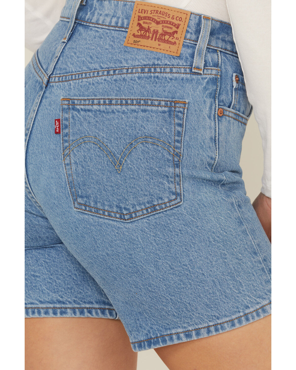 Image #4 - Levi's Women's 501® Original Medium Wash High Rise Mid Thigh Stretch Denim Shorts, Medium Wash, hi-res