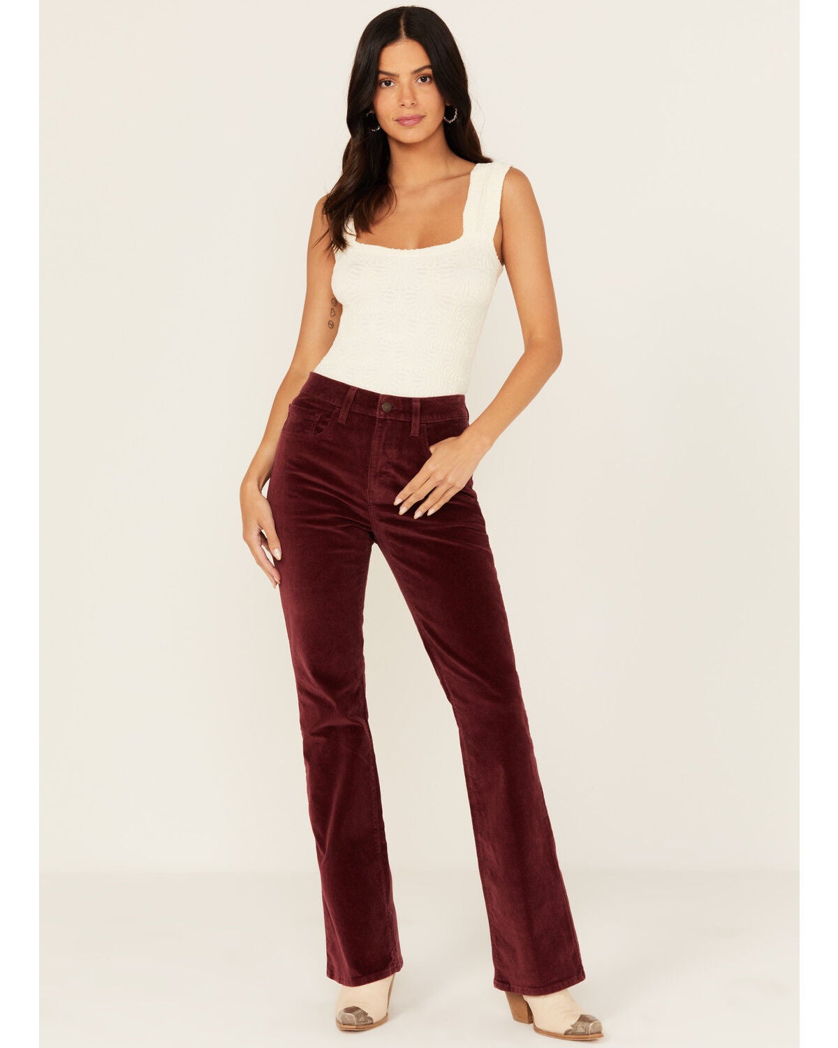 Levi's Women's High Rise 725 Corduroy Bootcut Stretch Jeans, Wine, hi-res
