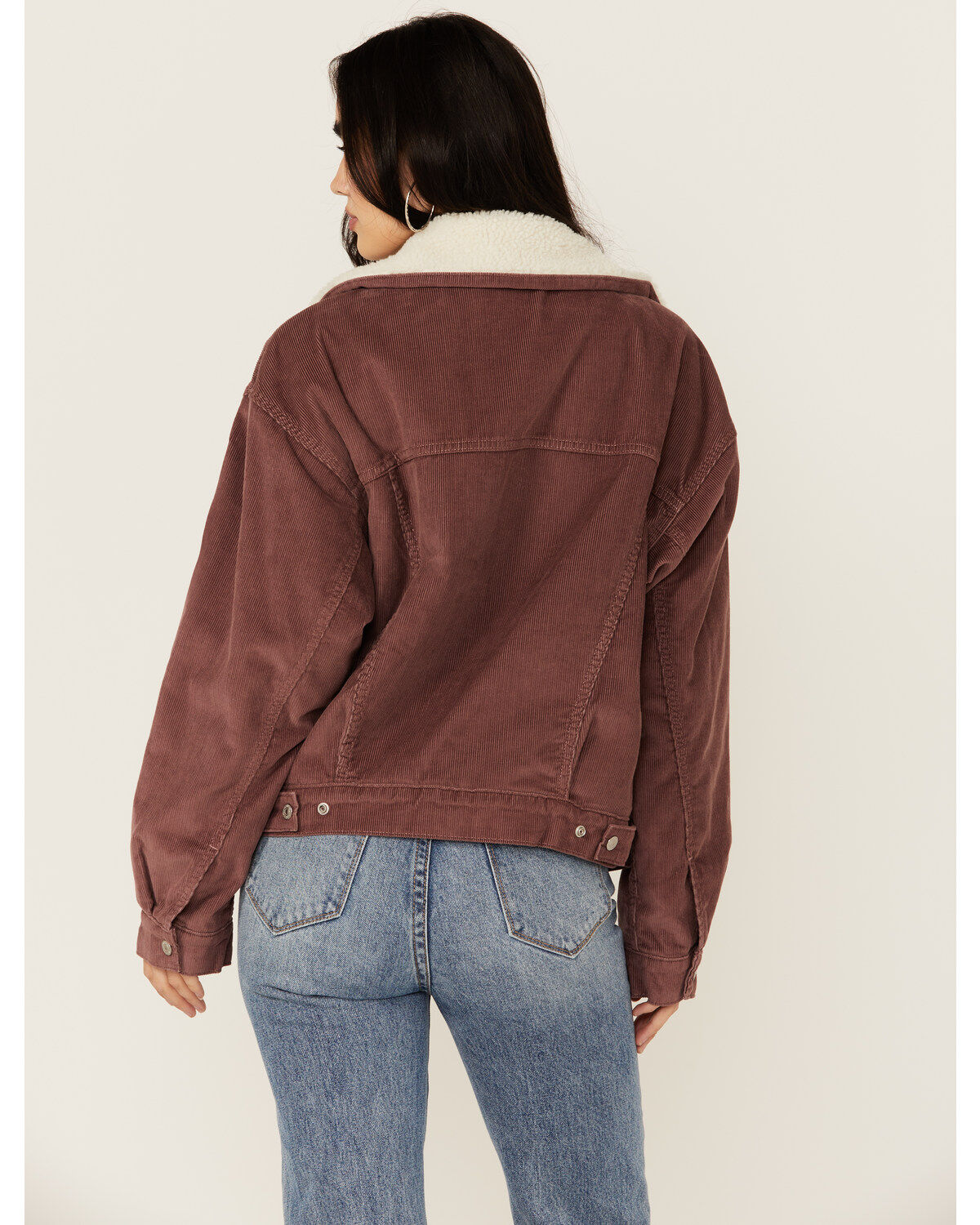 Image #4 - Levi's Women's 90's Corduroy Sherpa Lined Trucker Jacket, Mauve, hi-res