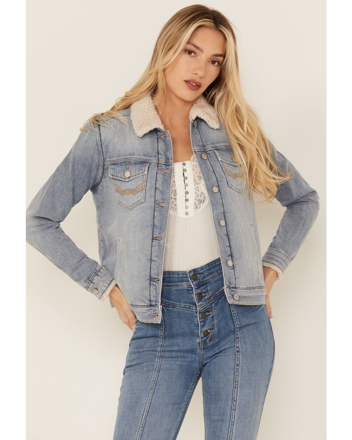 Idyllwind Women's Edgewood Sherpa Lined Denim Jacket, Light Wash, hi-res