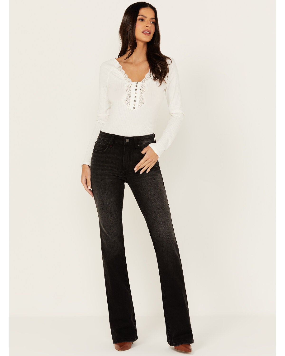Idyllwind Women's Shadow Lane Mid Rise Stretch Bootcut Jeans, Black, hi-res