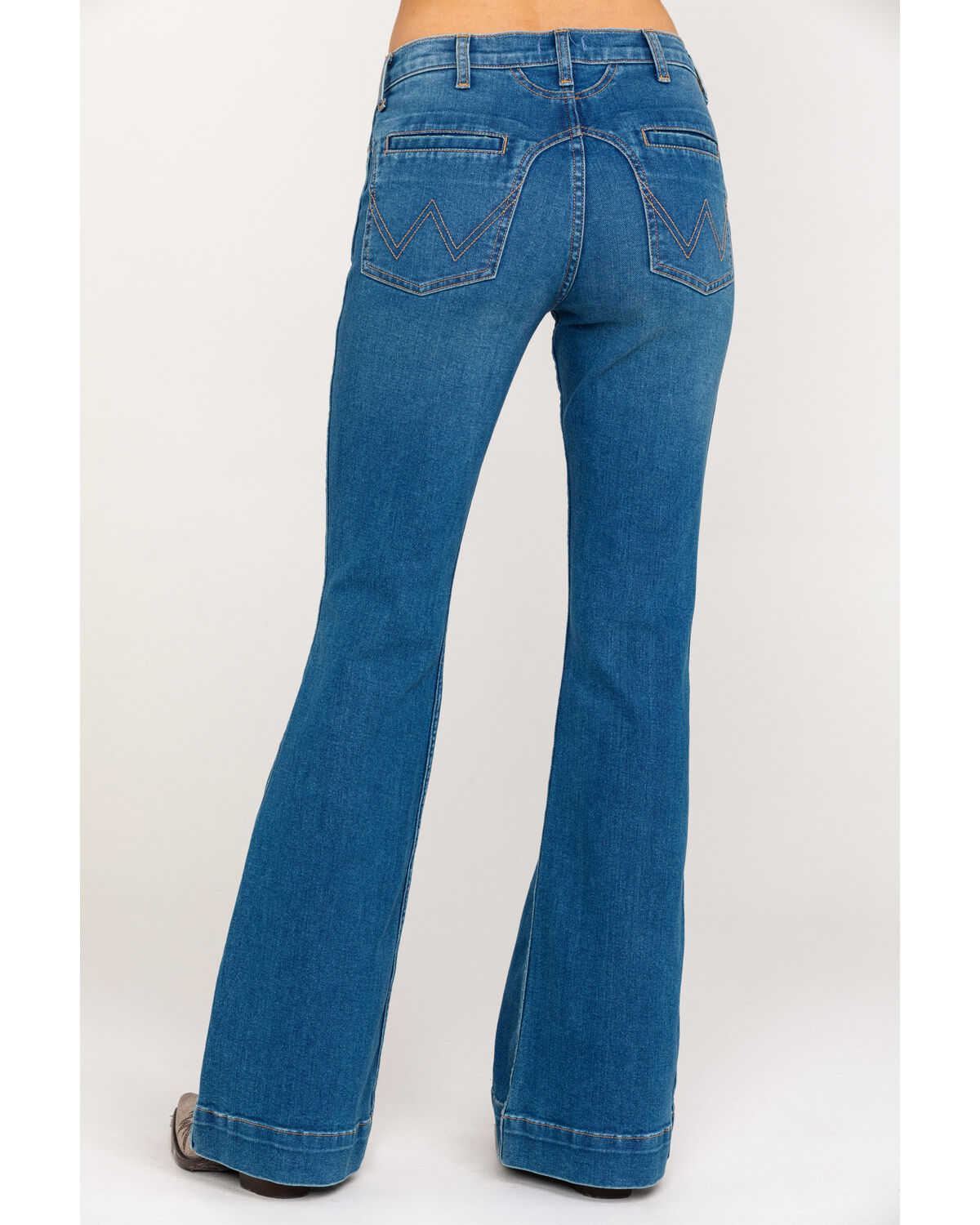 wrangler bell bottom jeans womens