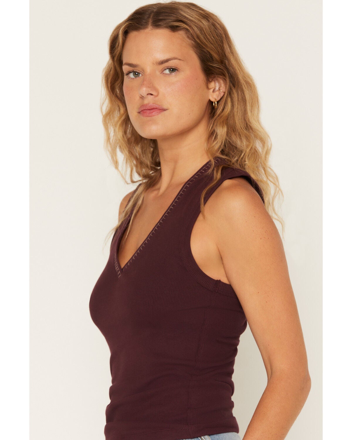 Image #2 - Idyllwind Women's Misty Ribbed V Neck Tank, Wine, hi-res