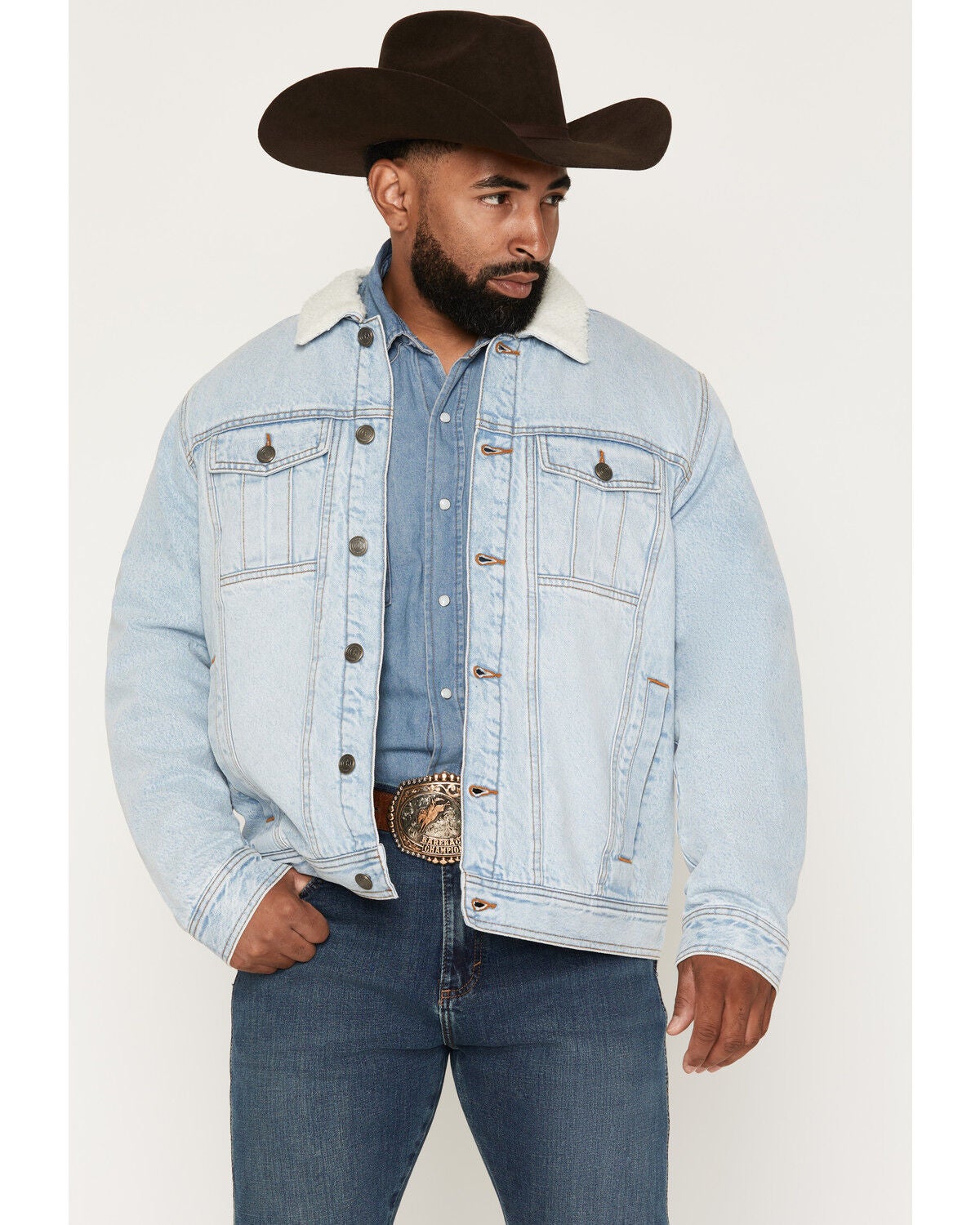 Cody James Men's Caballo Sherpa Lined Trucker Jacket, Light Wash, hi-res