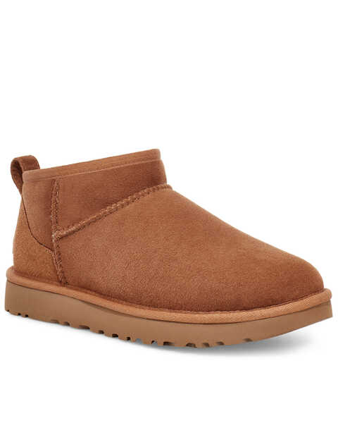 UGG Boots 💸 price: 124€ ▪️size: 36-41 🚚worldwide shipping 📲DM