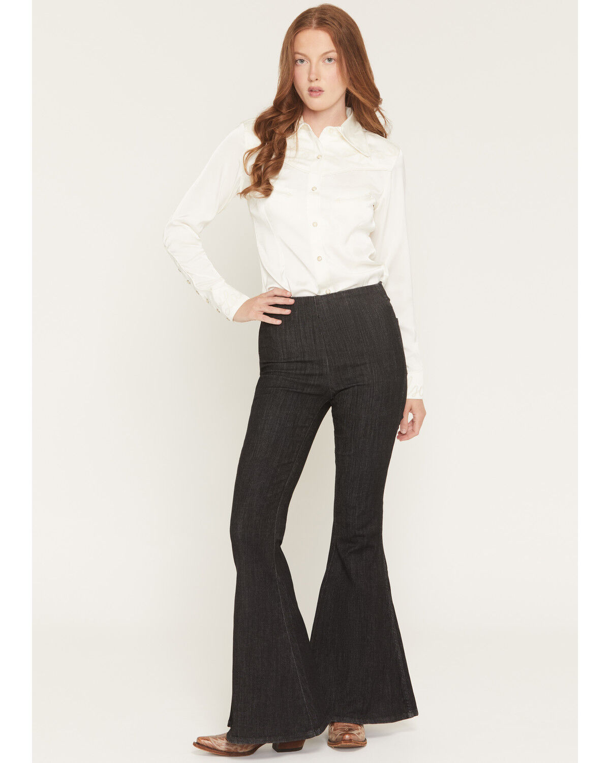 Image #1 - Wrangler X Lainey Wilson Women's Slim Fit High Rise Pull-On Stretch Bell Bottom Jeans, Black, hi-res