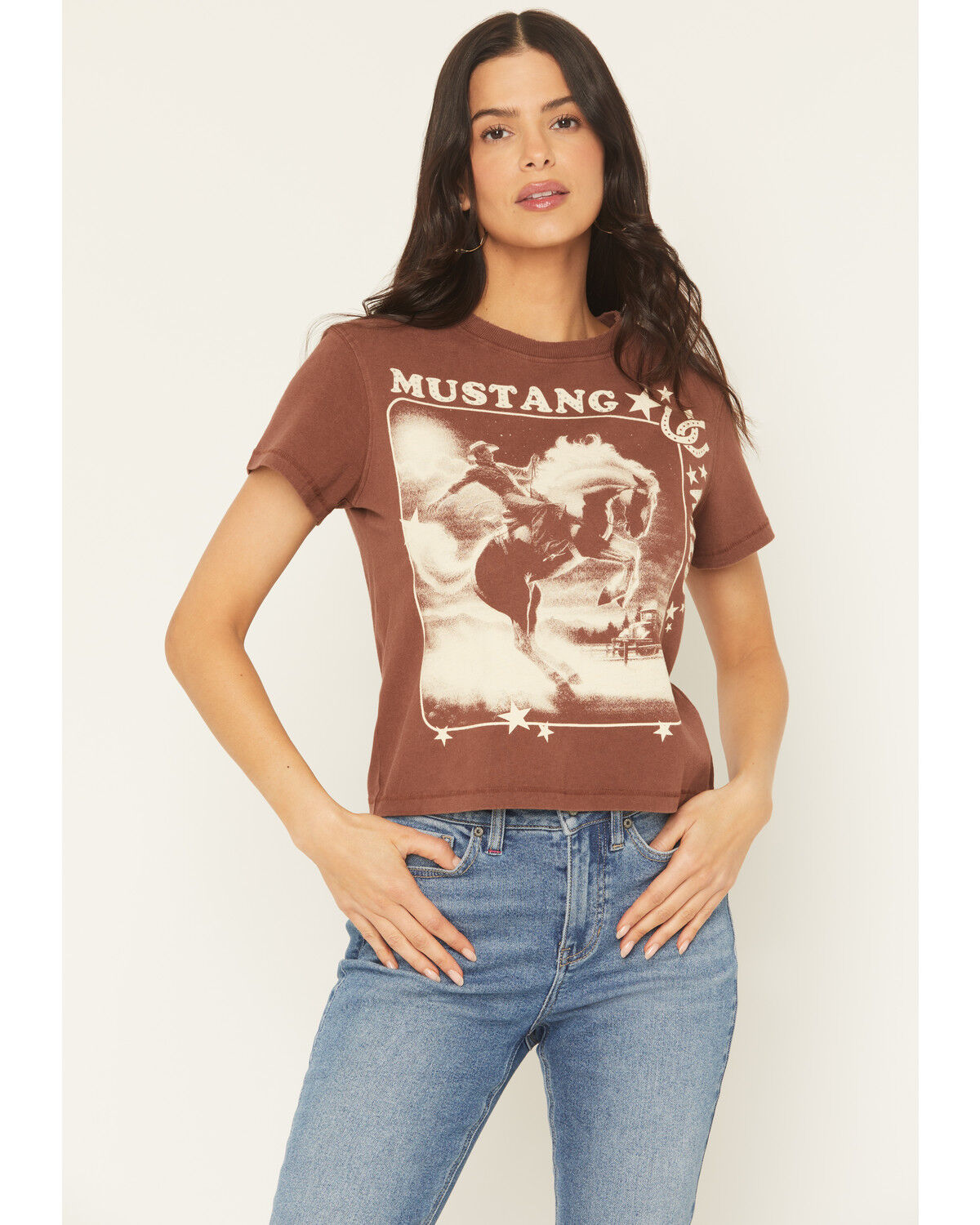Idyllwind Women's Mustang Wild Short Sleeve Graphic Tee, Chocolate, hi-res