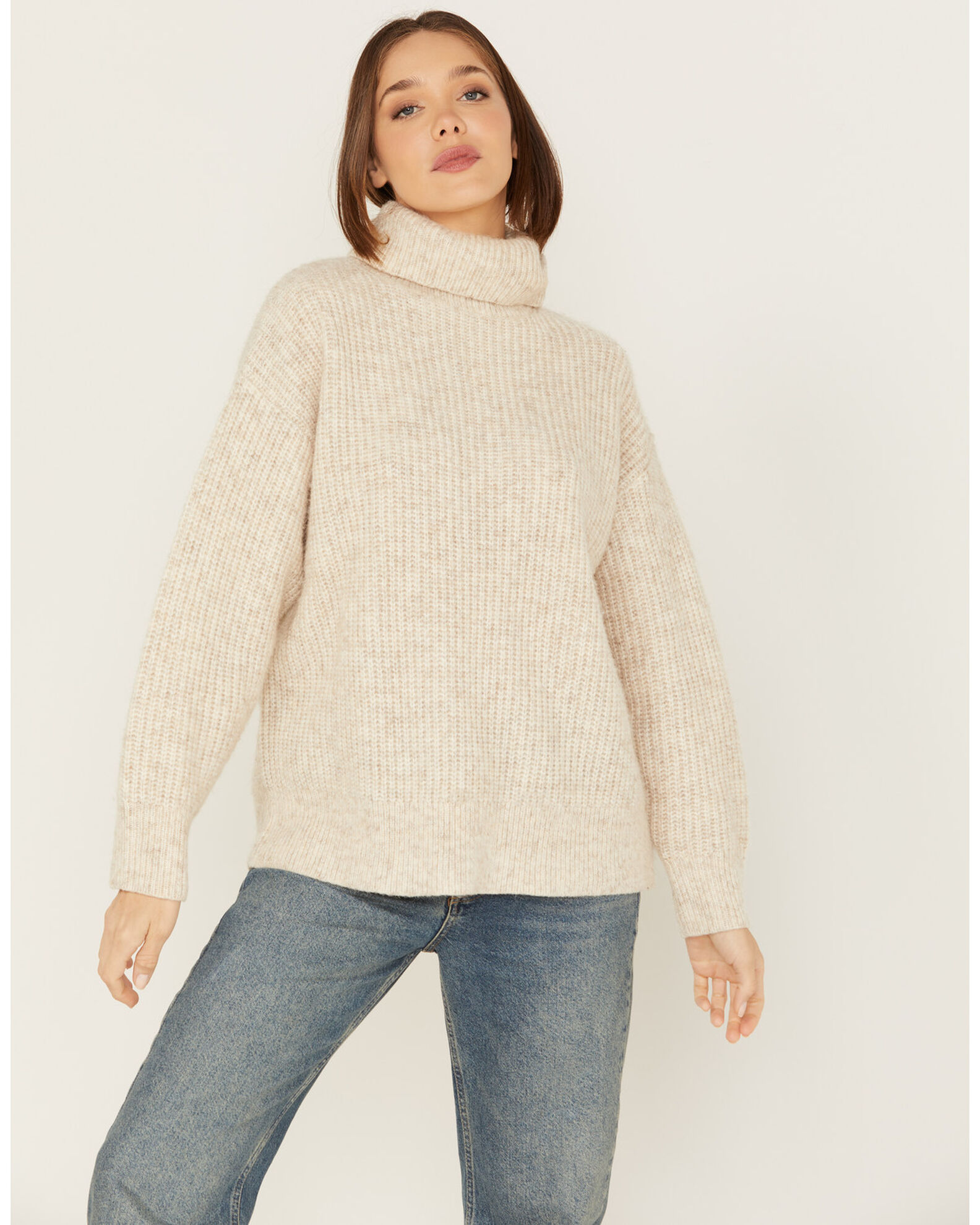 Cream oversized sales turtleneck sweater