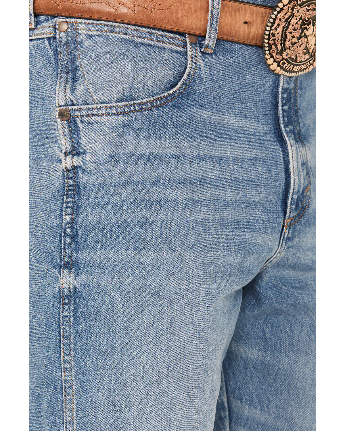 Wrangler Retro Men's Light Wash Relaxed Bootcut Stretch