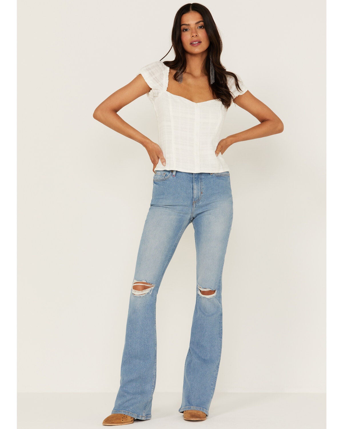 Idyllwind Women's High Risin' Roadtrip Wash Stretch Distressed Knee Flare Jeans, Medium Wash, hi-res